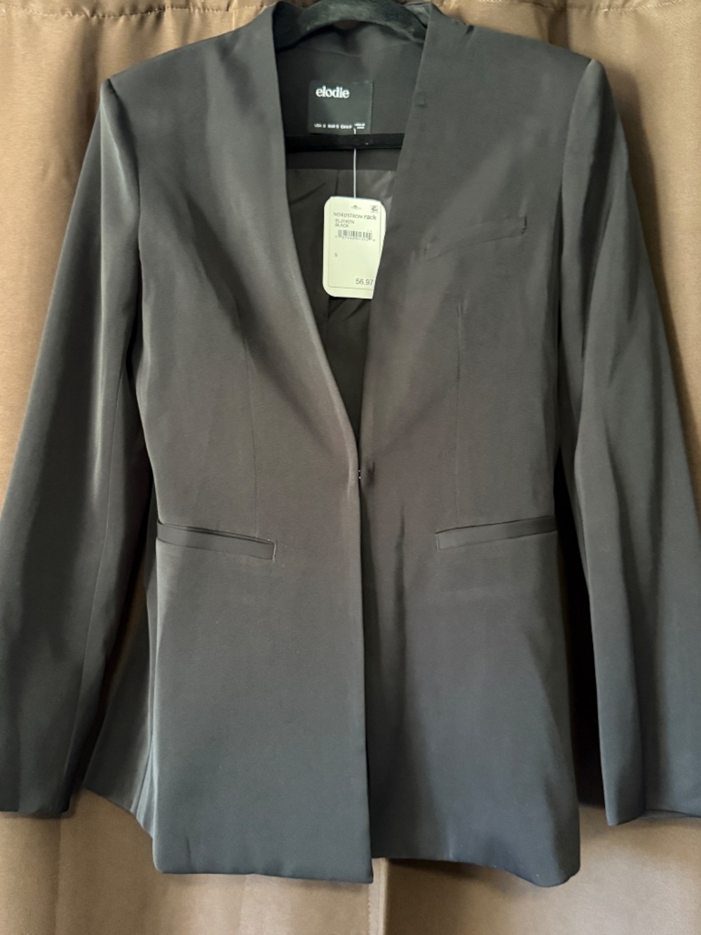 Blazer - Picture 2 of 7